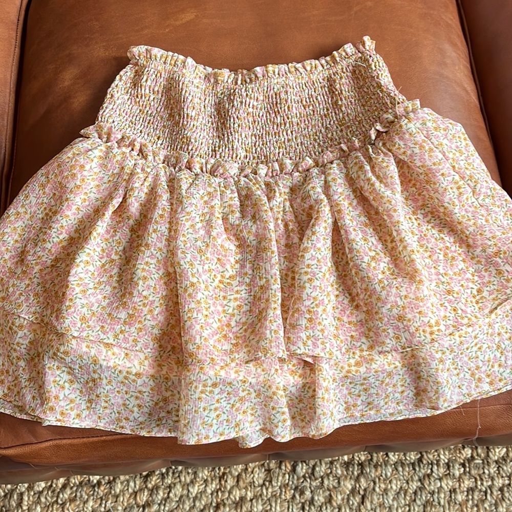 West of Melrose floral skirt. Size small. Never worn.